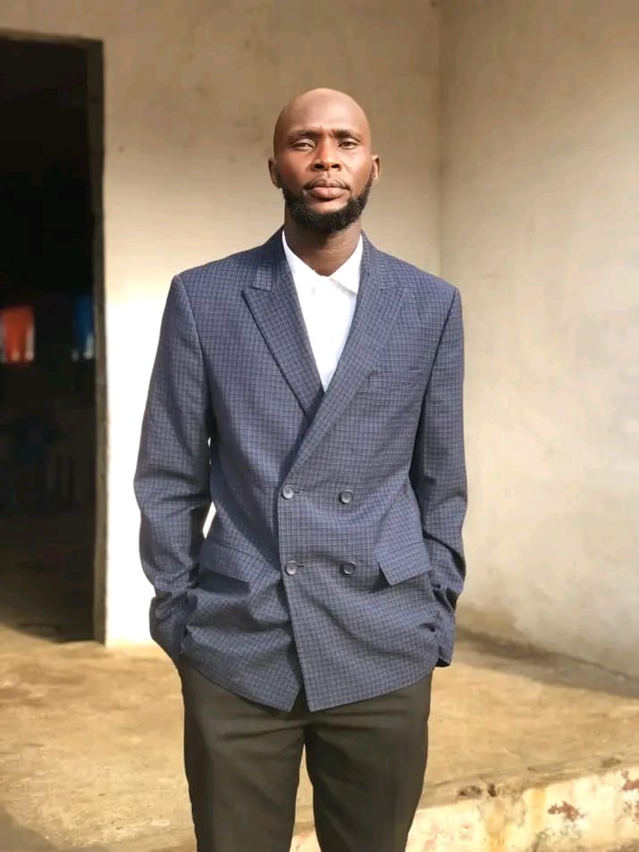 Charles TG Davis, Front Desk Receptionist at Empire Lodge